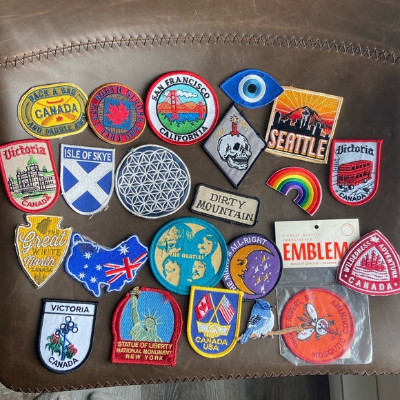 Lot of patches - Picture 1 of 1